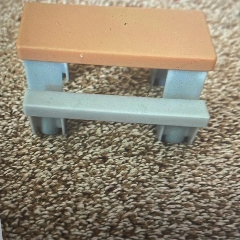 Dollhouse plastic picnic table